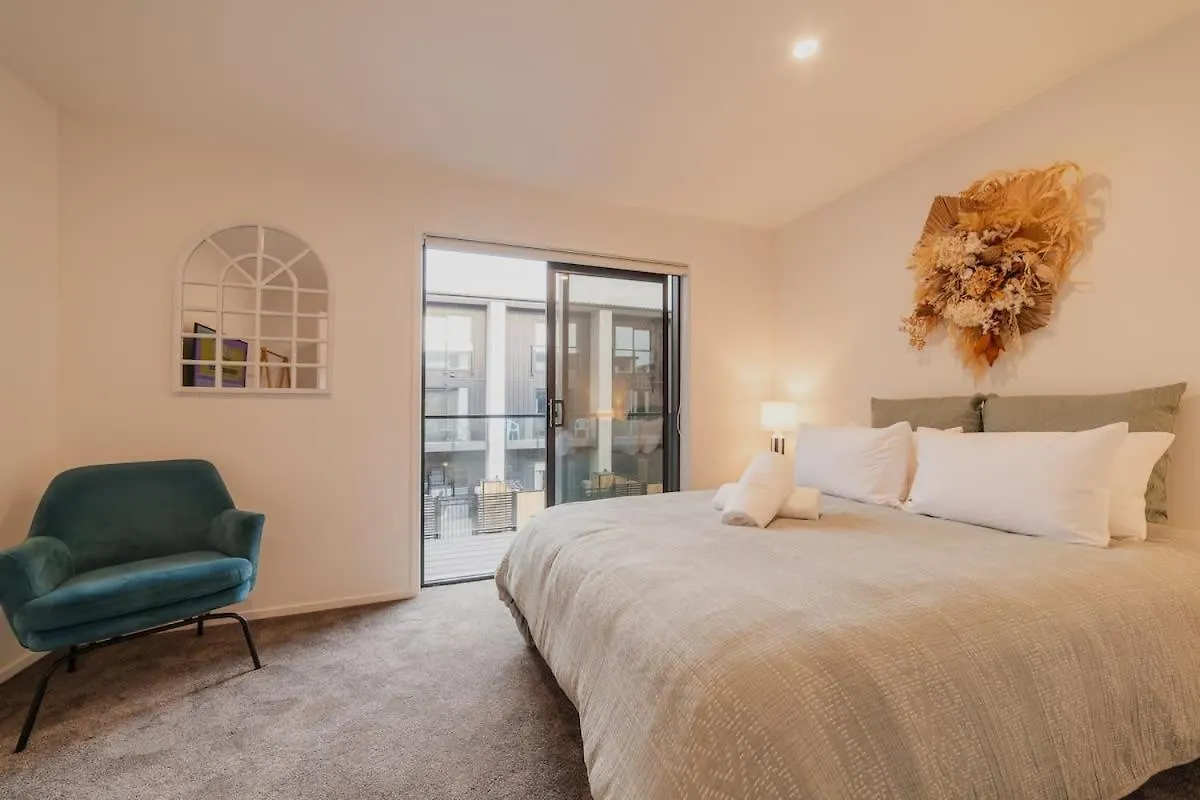 Holiday home Downtown Bliss - 4-Br Retreat Amidst The Cityscape Christchurch