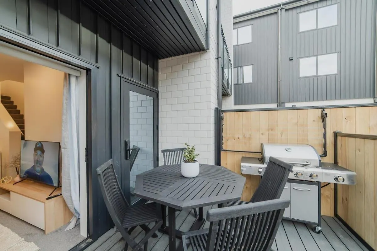 Downtown Bliss - 4-Br Retreat Amidst The Cityscape Christchurch New Zealand